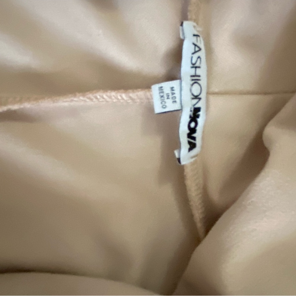 Fashion Nova Nude Beige blazer. - Picture 3 of 4